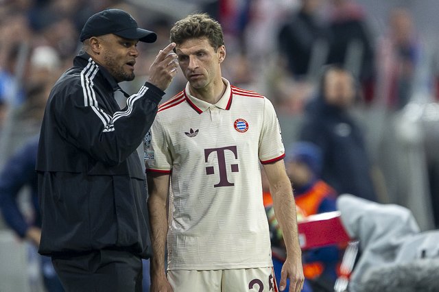 Kompany instruiert Müller vor der Einwechslung